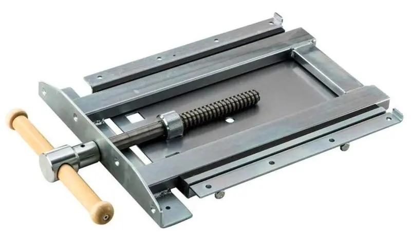 Sjöbergs SJO-33302 Heavy-Duty Woodworking Vise — Acme-Threaded, Racking-Resistant Design