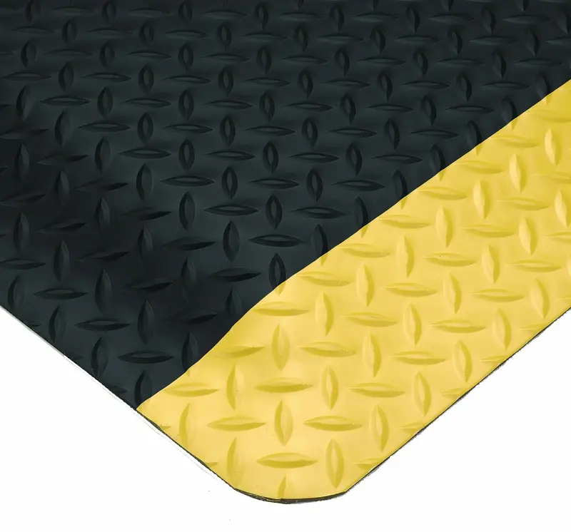 Wearwell Diamond-Plate UltraSoft SpongeCote Anti-Fatigue Mat – 3′ x 75′, 15/16″ Thick, Black/Yellow Safety Stripe