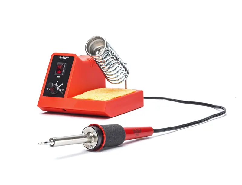 Weller WLC100 40W Digital Soldering Station – Adjustable Temperature Control & LCD Display in Compact Black Housing